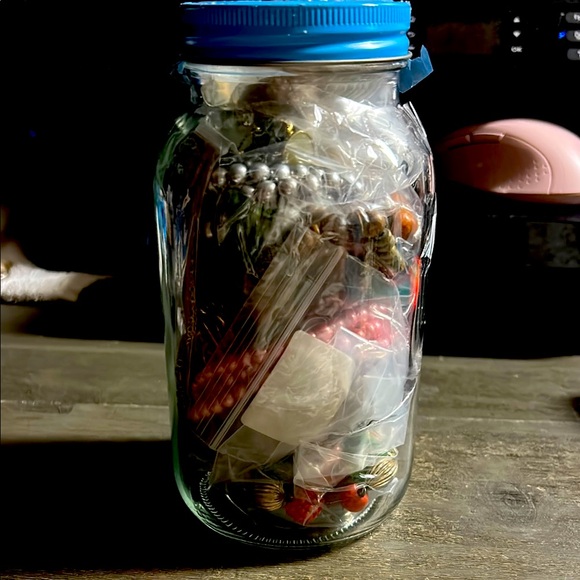 Mystery NECKLACE Jewelry Jar - All Wearable - Picture 1 of 5